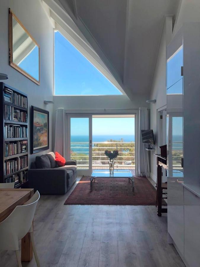 Camps Bay Loft With Stunning Mountain And Ocean Views Apartamento Cidade Do Cabo Exterior foto